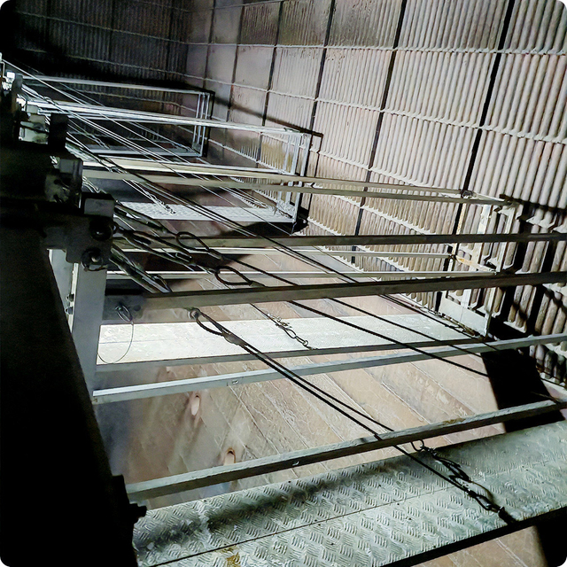Boiler furnace access platform for thermal power plant overhaul
