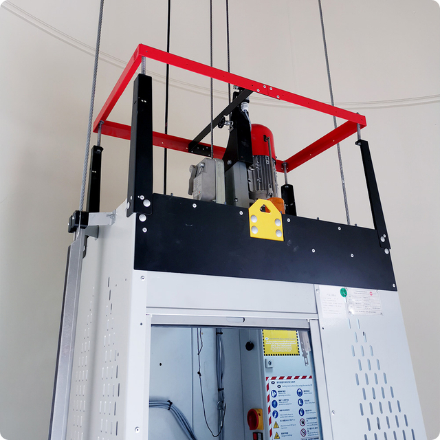Wind turbine service lift drive system for reliable vertical access equipment