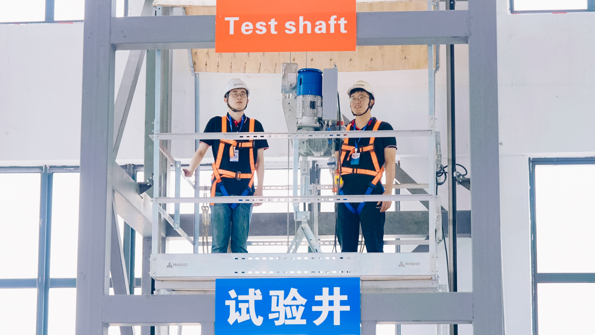 How To Choose An Elevator Installation Hoist: The Complete Scaffoldless Installation Buying Guide (8 Key Points)